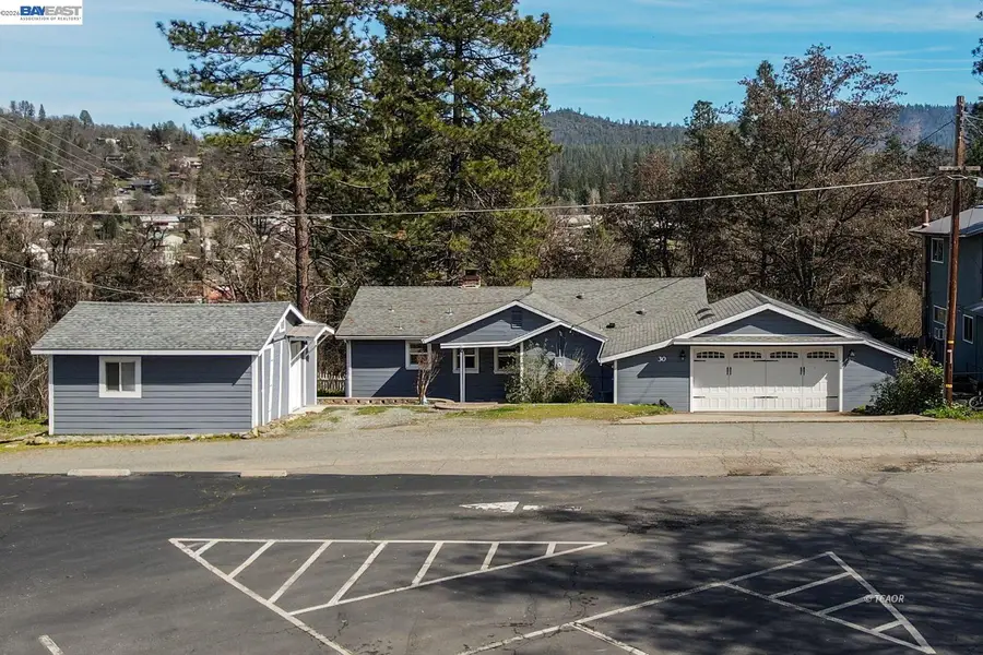 30 Paulsen St., Weaverville, CA 96093 - #3
