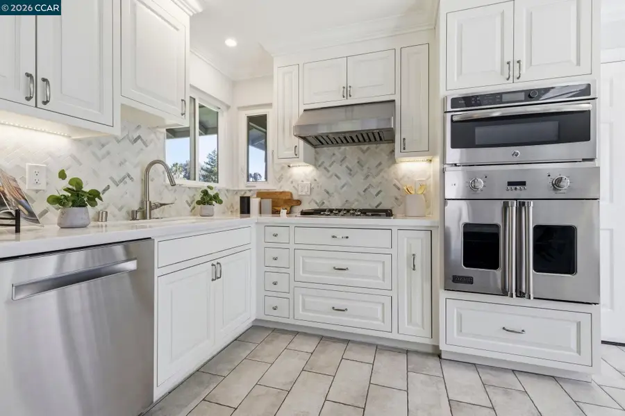 1941 Woodmoor Ct, Concord, CA 94518 - #2