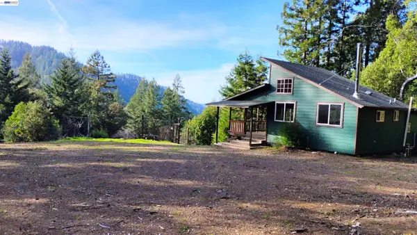 8990 Signal Ridge Rd, PHILO, CA 95466