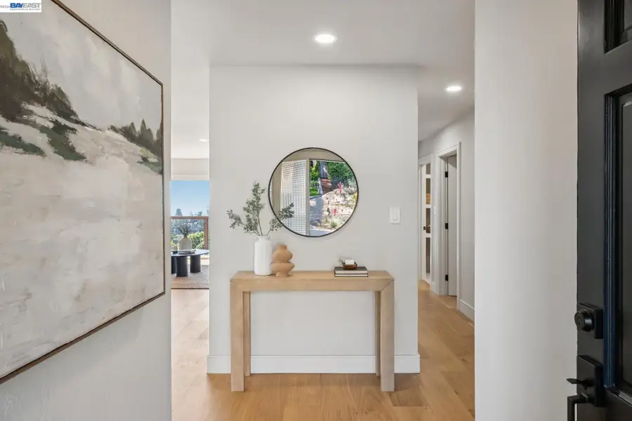 5969 Rincon Dr, Oakland, CA 94611 - #2