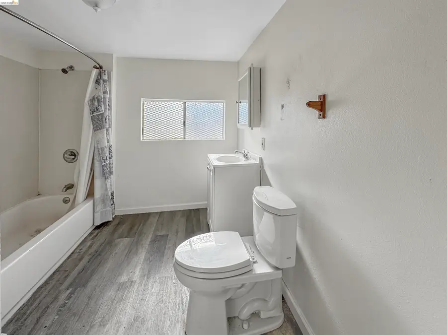 1653-1655 8th Street, Oakland, CA 94607 - #3