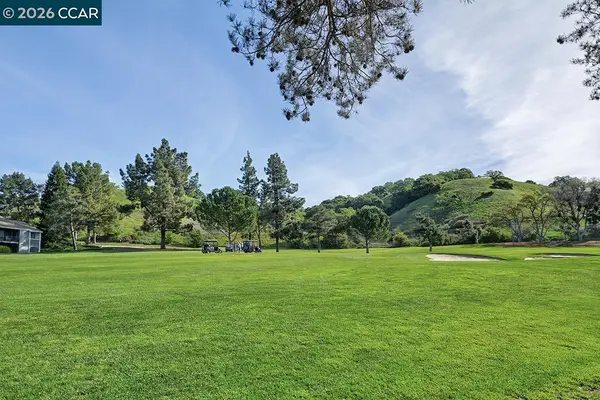 3210 Rossmoor Pkwy  #4, WALNUT CREEK, CA 94595