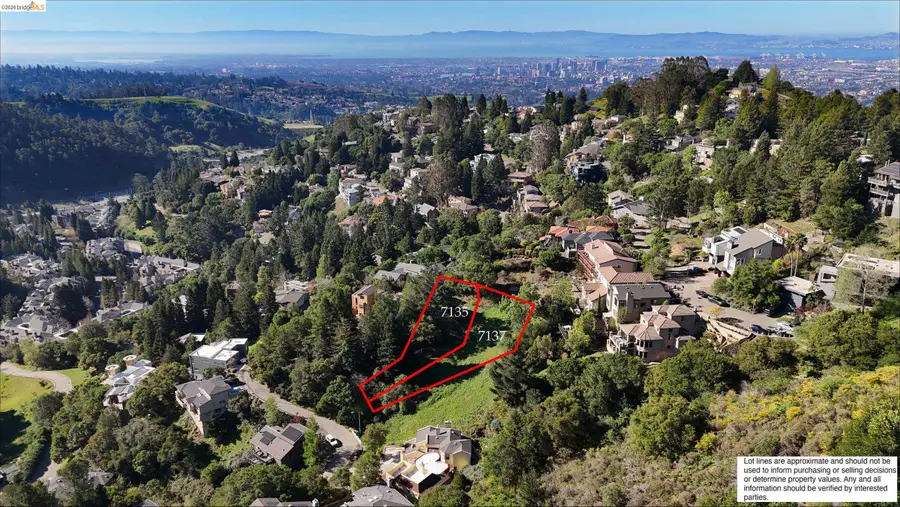 7135 Buckingham Blvd., Berkeley, CA 94705 - #2