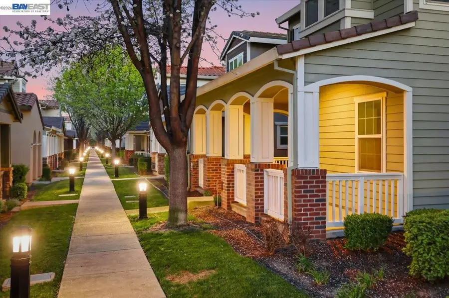 369 Tuscan Ln, Mountain House, CA 95391 - #2