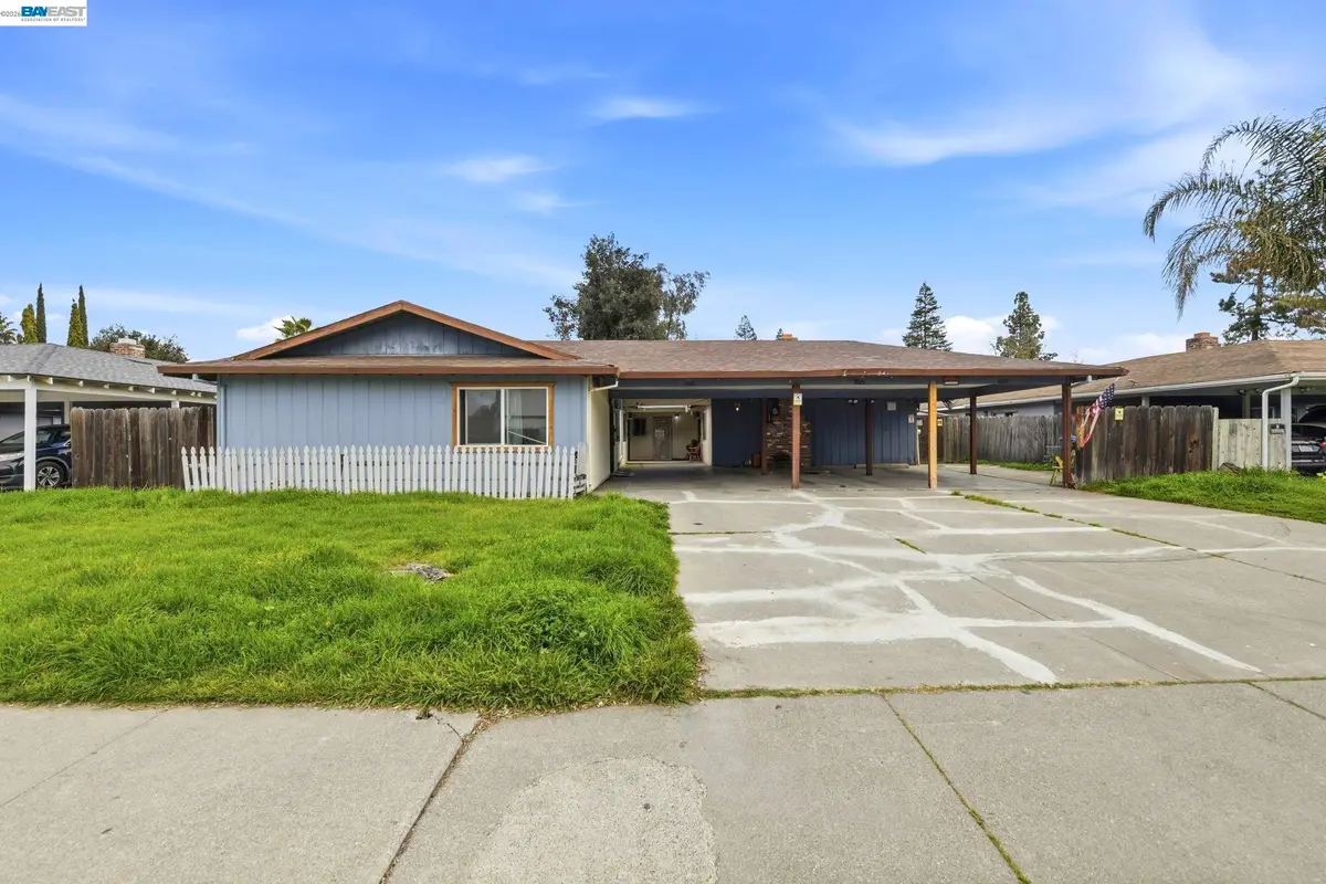 8120 Tam O Shanter Dr, Stockton, CA 95210 - #1