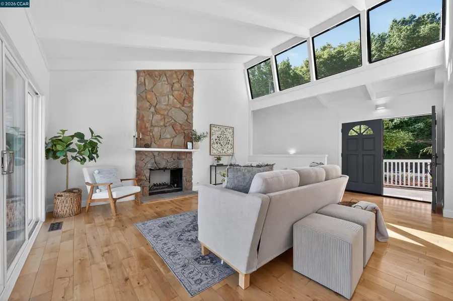 3424 Woodview Dr, Lafayette, CA 94549 - #3