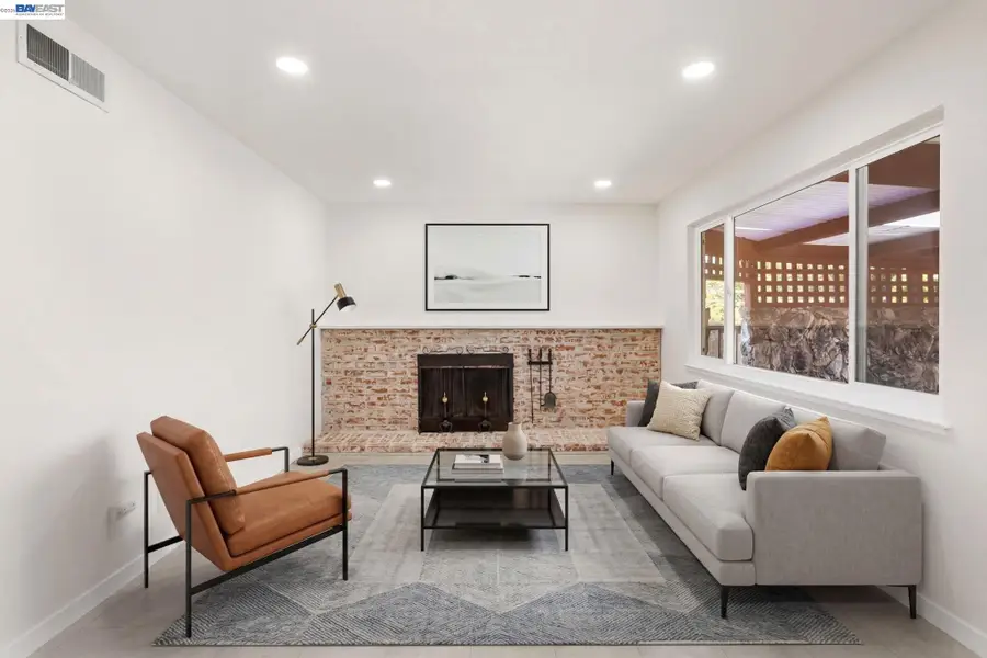 2526 Oakes Dr, Hayward, CA 94542 - #3