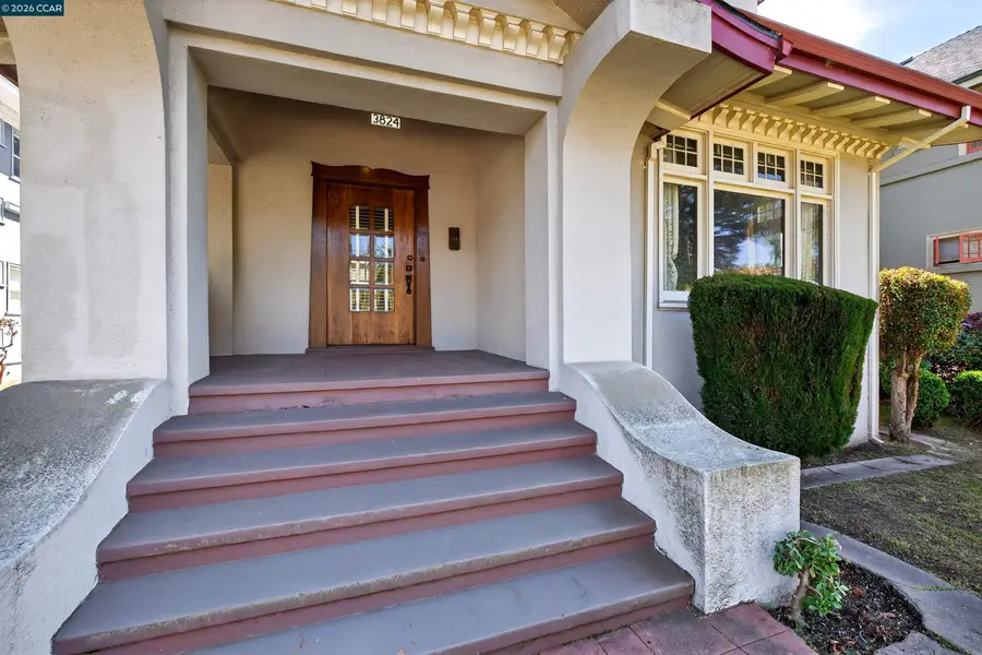 3824 Lakeshore Ave, Oakland, CA 94610 - #2
