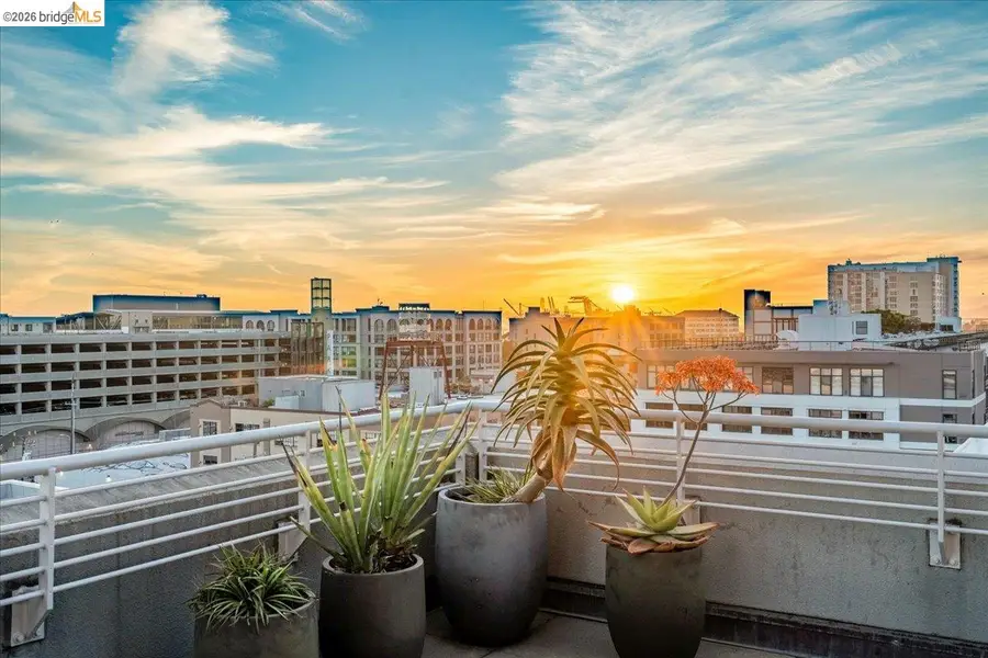 201 4Th St  #601, Oakland, CA 94607 - #2