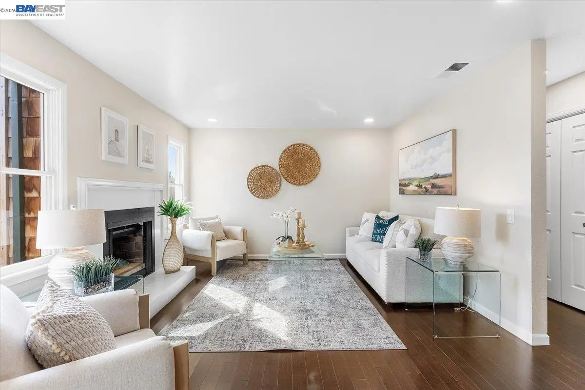 632 CENTRE COURT, Alameda, CA 94502 - #1