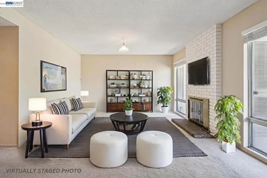 1024 Fontana Dr, Alameda, CA 94502 - #2