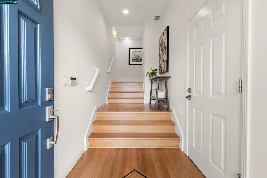 49 Starview Dr, Oakland, CA 94618 - #3