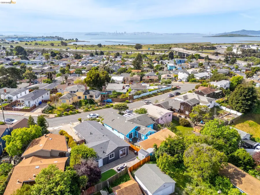 1354 Santa Clara St, Richmond, CA 94804 - #3