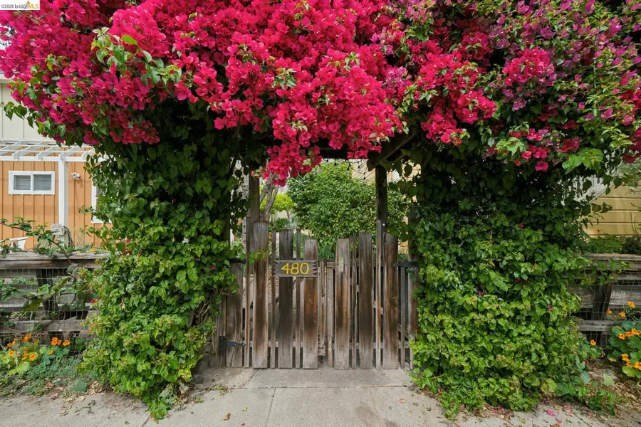 480 42Nd St  #E, Oakland, CA 94609 - #3