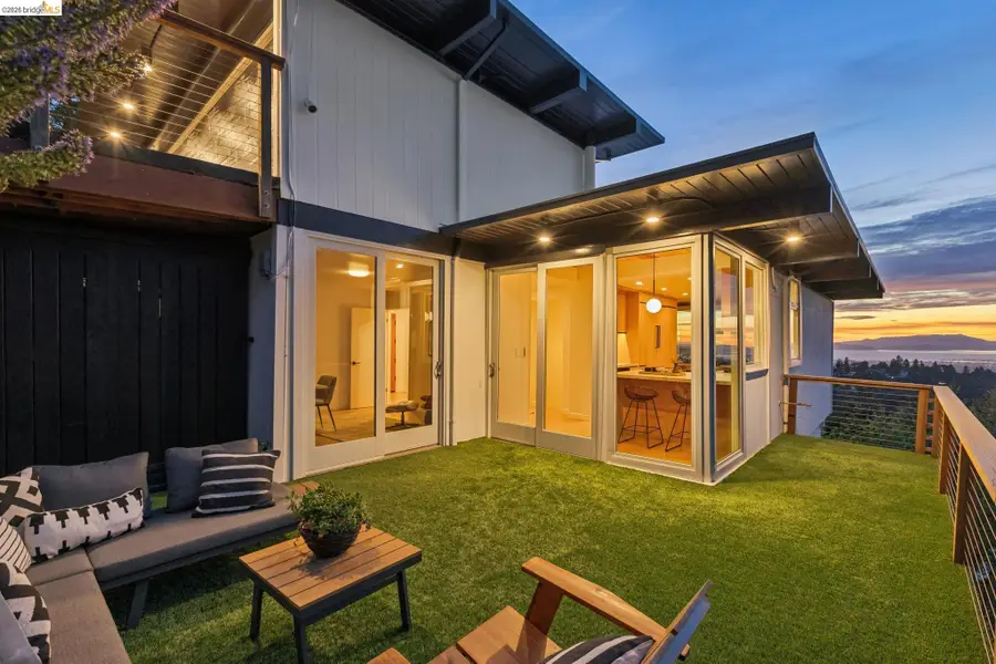 5915 Mazuela Dr, Oakland, CA 94611 - #3