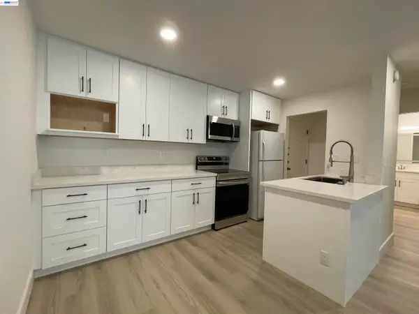 965 SHOREPOINT CT #200, ALAMEDA, CA 94501