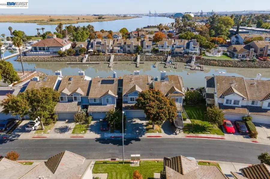 316 HERON DR., Pittsburg, CA 94561 - #3