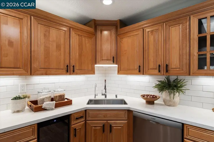 4175 Pickwick Dr, Concord, CA 94521 - #2