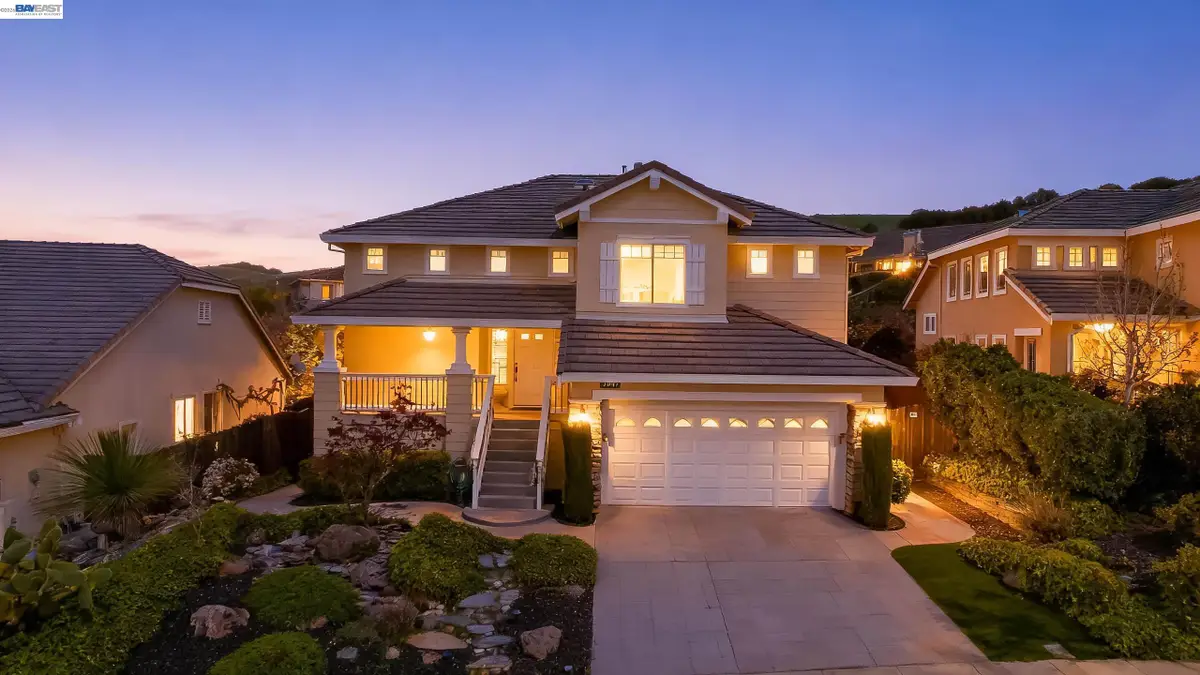 5810 Gold Creek Dr, Castro Valley, CA 94552 - #1