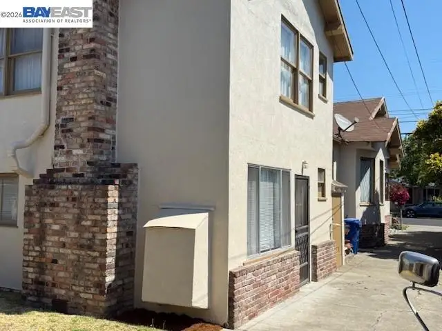 3208 Washington St, Alameda, CA 94501 - #2