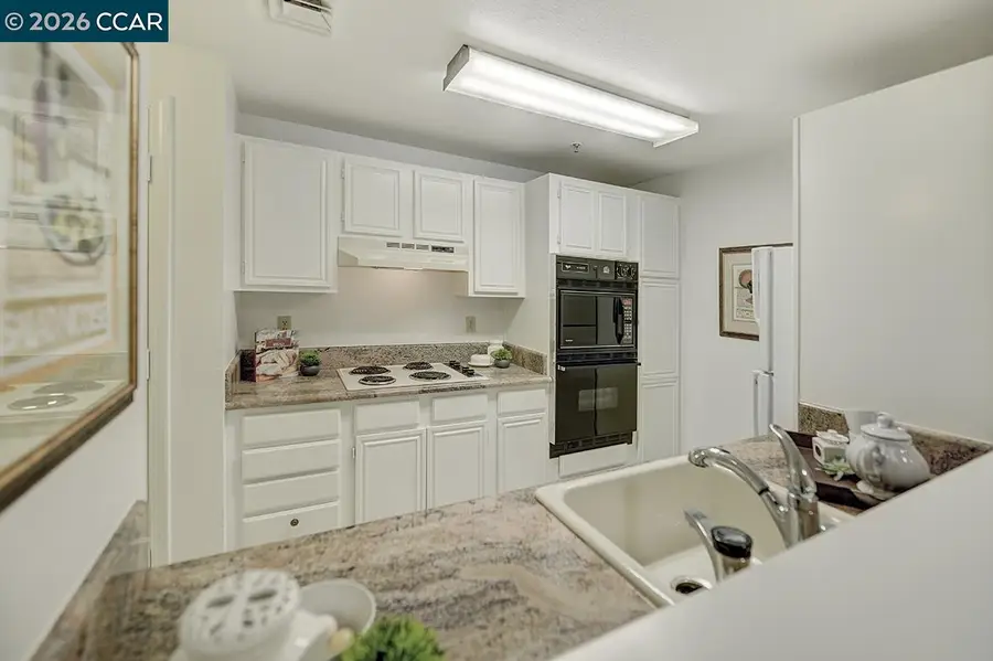 1840 Tice Creek Dr  #2110, Walnut Creek, CA 94595 - #2