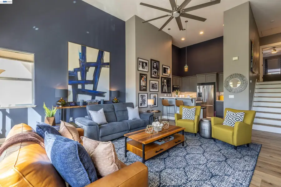 228 1St St, Benicia, CA 94510 - #2