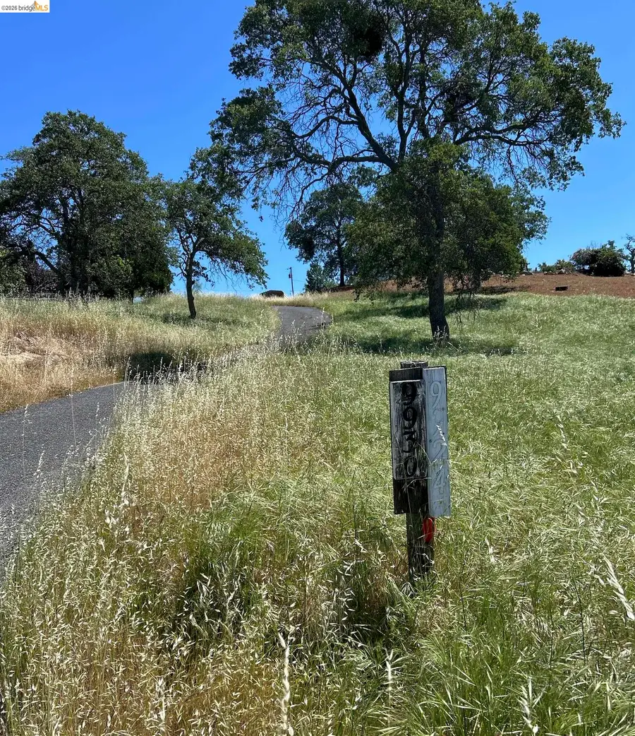 9930 Hernandez Dr, La Grange, CA 95329 - #3