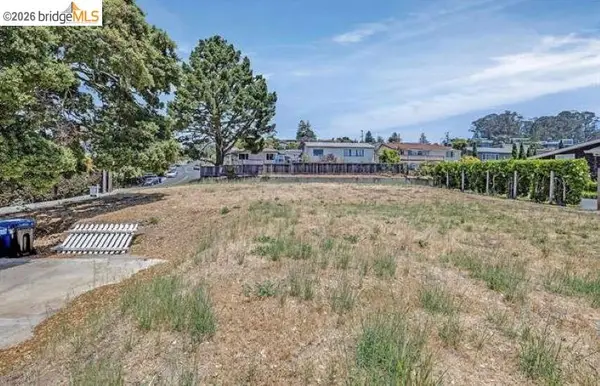 8246 Terrace Dr, EL CERRITO, CA 94530