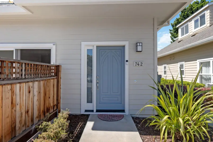 742 Cottage Ct, Mountain View, CA 94043 - #2