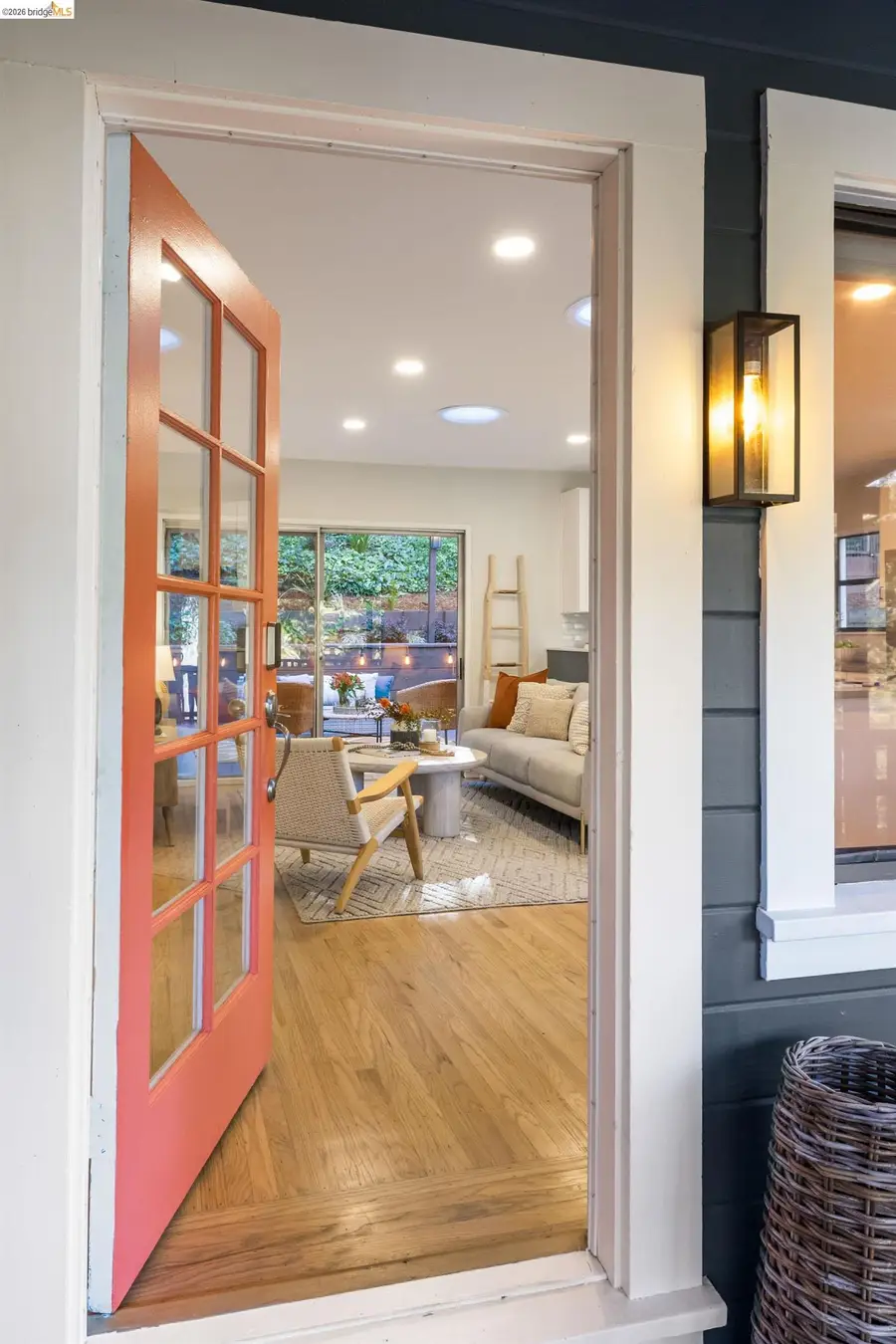 6211 Valley View Rd, Oakland, CA 94611 - #2