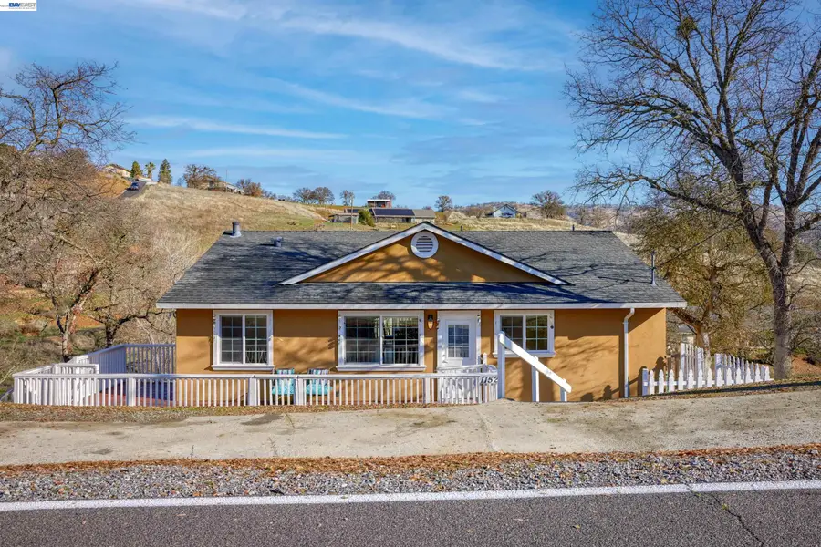 1152 Acorn St, Copperopolis, CA 95228 - #2