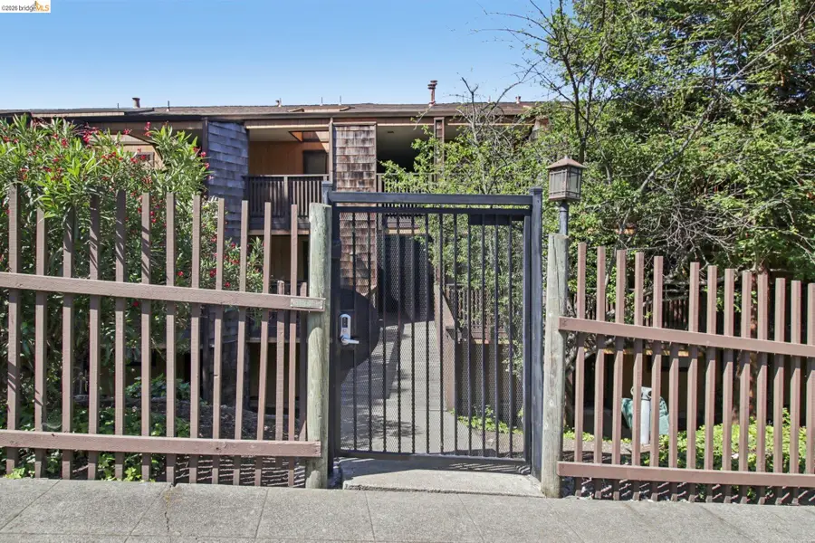 16363 Saratoga St  #202E, San Leandro, CA 94578 - #3