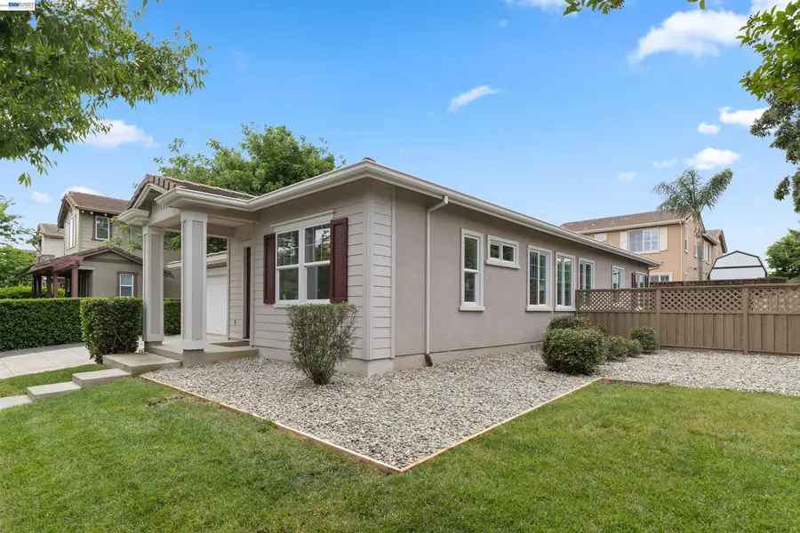 327 Goodall Dr, Mountain House, CA 95391 - #2