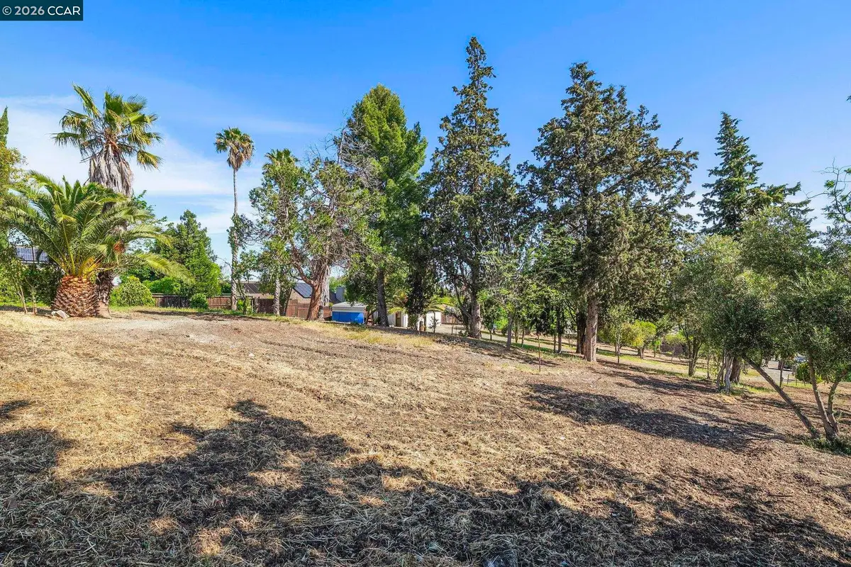 1051 Tilley Cir, Concord, CA 94518 - #1