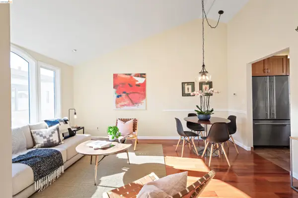 6555 Shattuck Avenue, OAKLAND, CA 94609