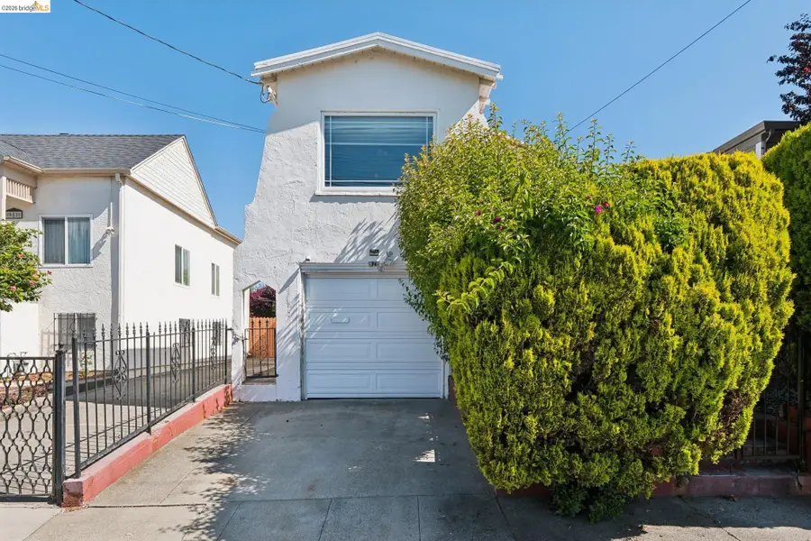 978 43Rd St, Oakland, CA 94608 - #2