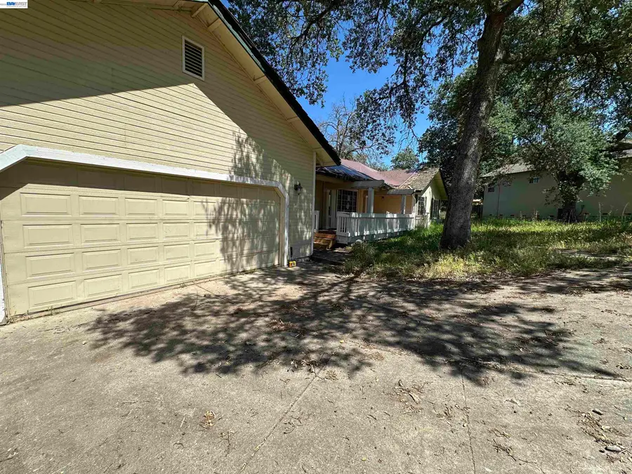 2633 Glen Ct, Valley Springs, CA 95252 - #2