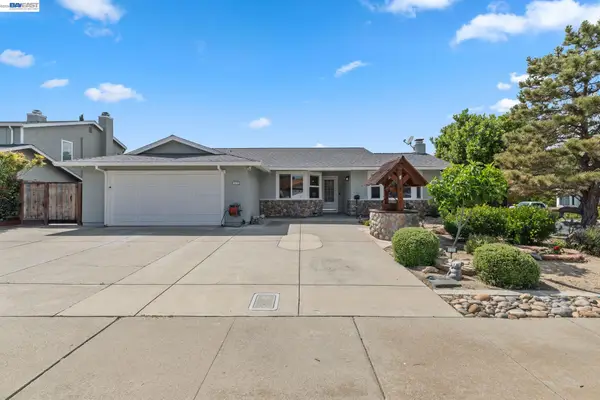 1135 Killarney St, LIVERMORE, CA 94550