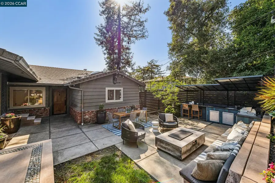 3203 Monterey Blvd, Oakland, CA 94602 - #3