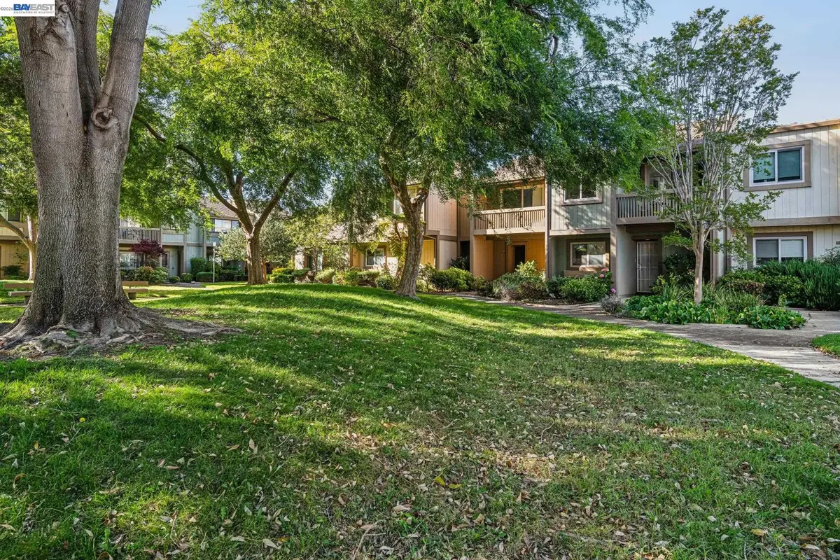 3227 Santa Cruz Ln, Alameda, CA 94502 - #1