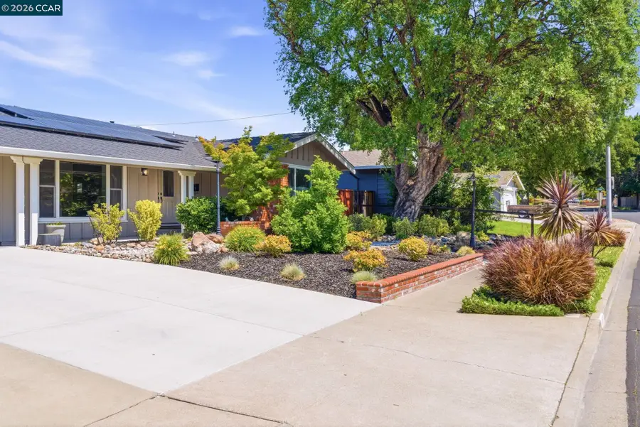 5181 Greenmeadow Dr, Concord, CA 94521 - #3