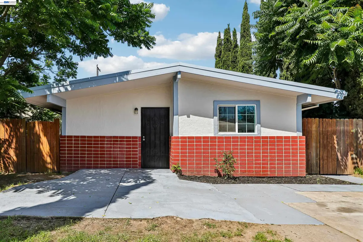 3909 Dry Creek Rd, Sacramento, CA 95838 - #1