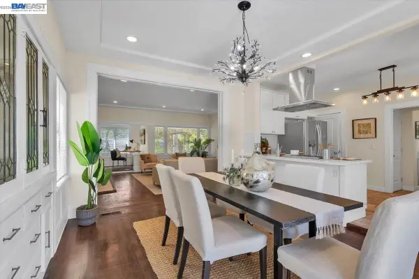 652 Valle Vista Ave, OAKLAND, CA 94610