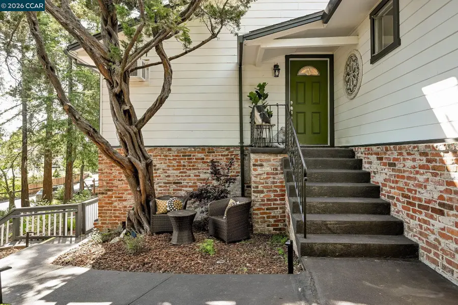 1067 Ridge Park Dr, Concord, CA 94518 - #2