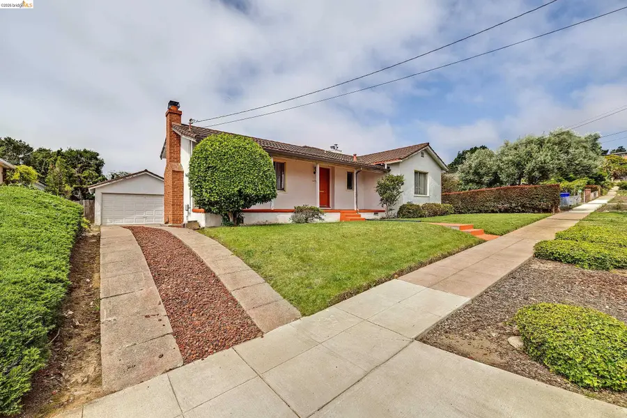 1673 Butte St, Richmond, CA 94804 - #2