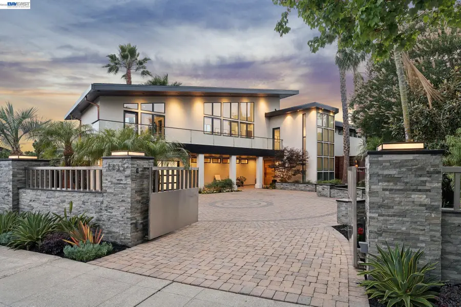 1235 Hawthorne St, Alameda, CA 94501 - #2