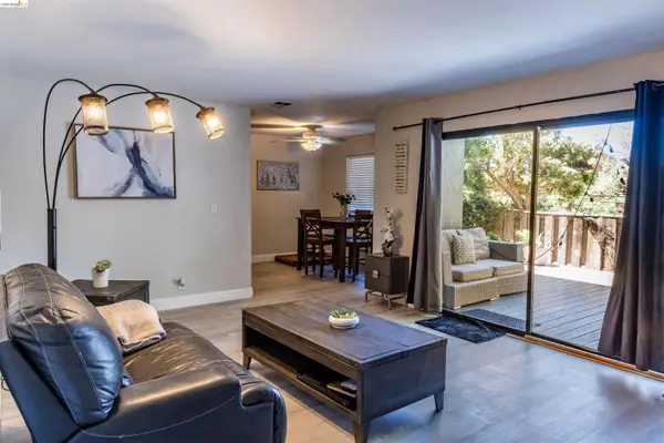 900 Cambridge Dr  #31, BENICIA, CA 94510