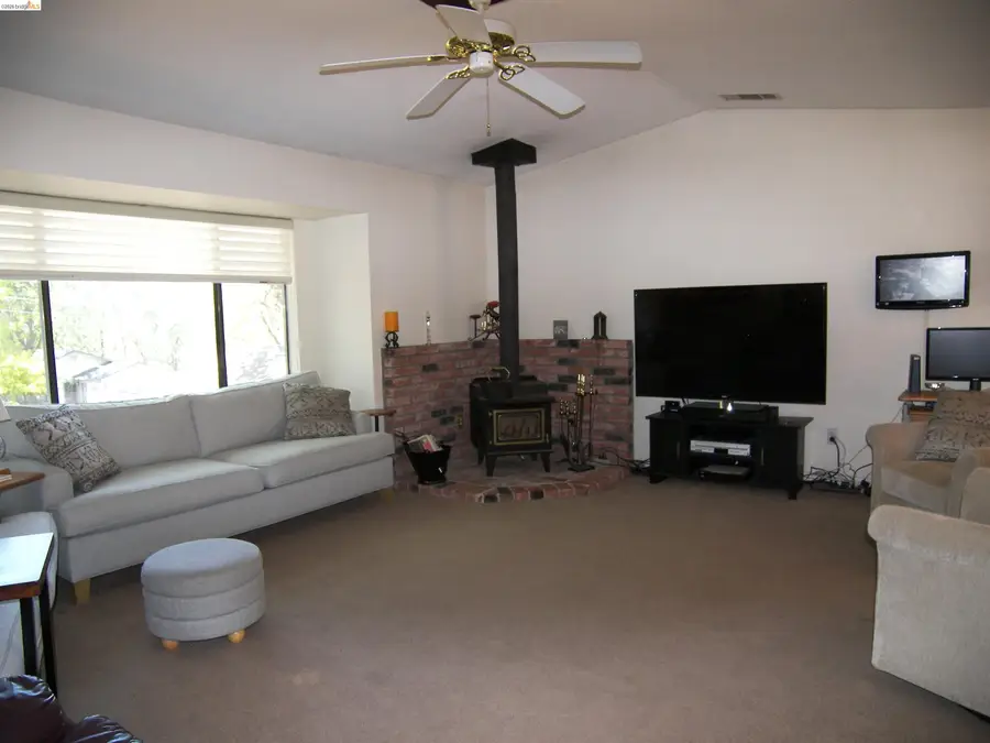 19021 Digger Pine St., Groveland, CA 95321 - #3