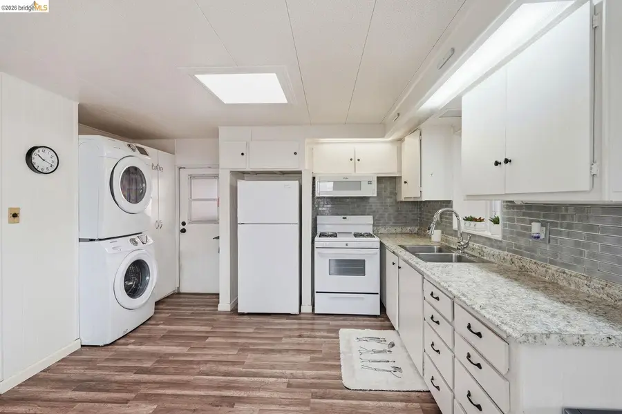 8200 Jantzen RD  #107, Modesto, CA 95357 - #2