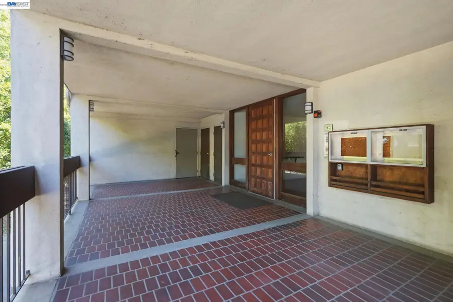 444 Merritt Ave  #202, Oakland, CA 94610 - #3